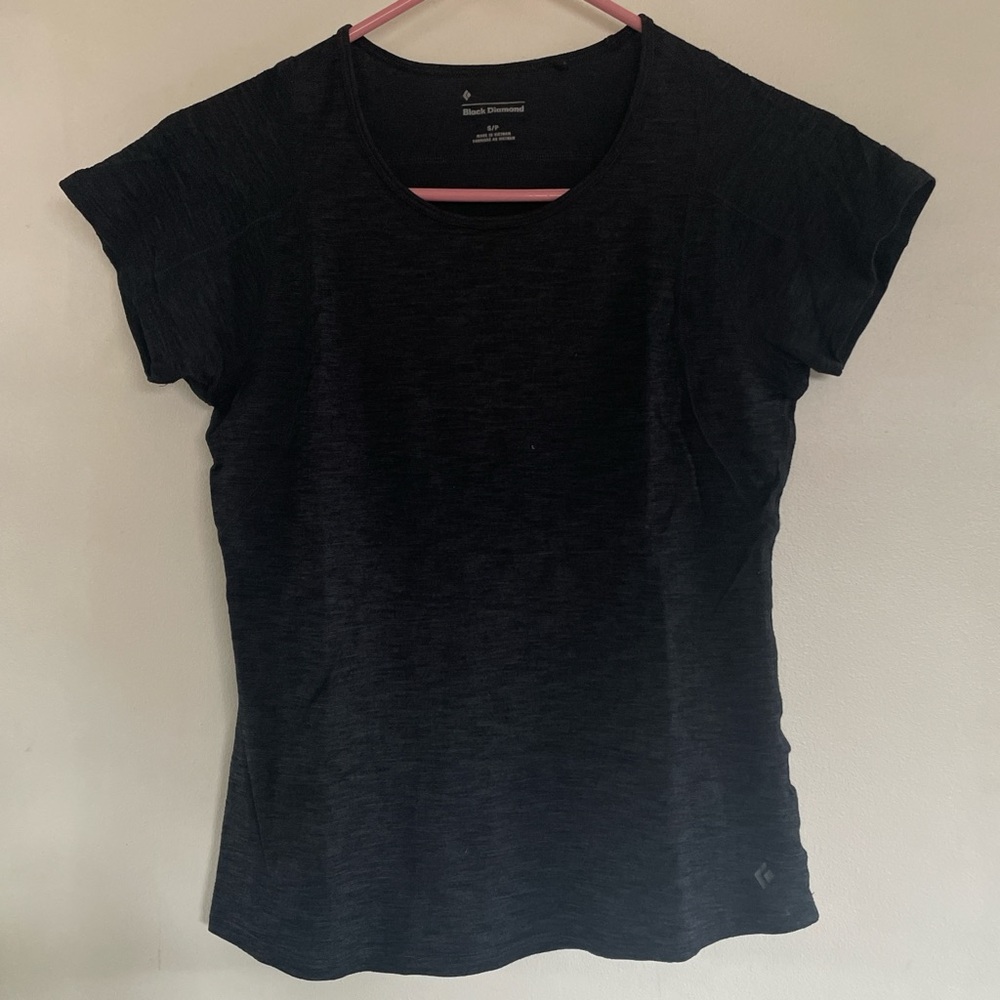 black diamond outdoor t-shirt
